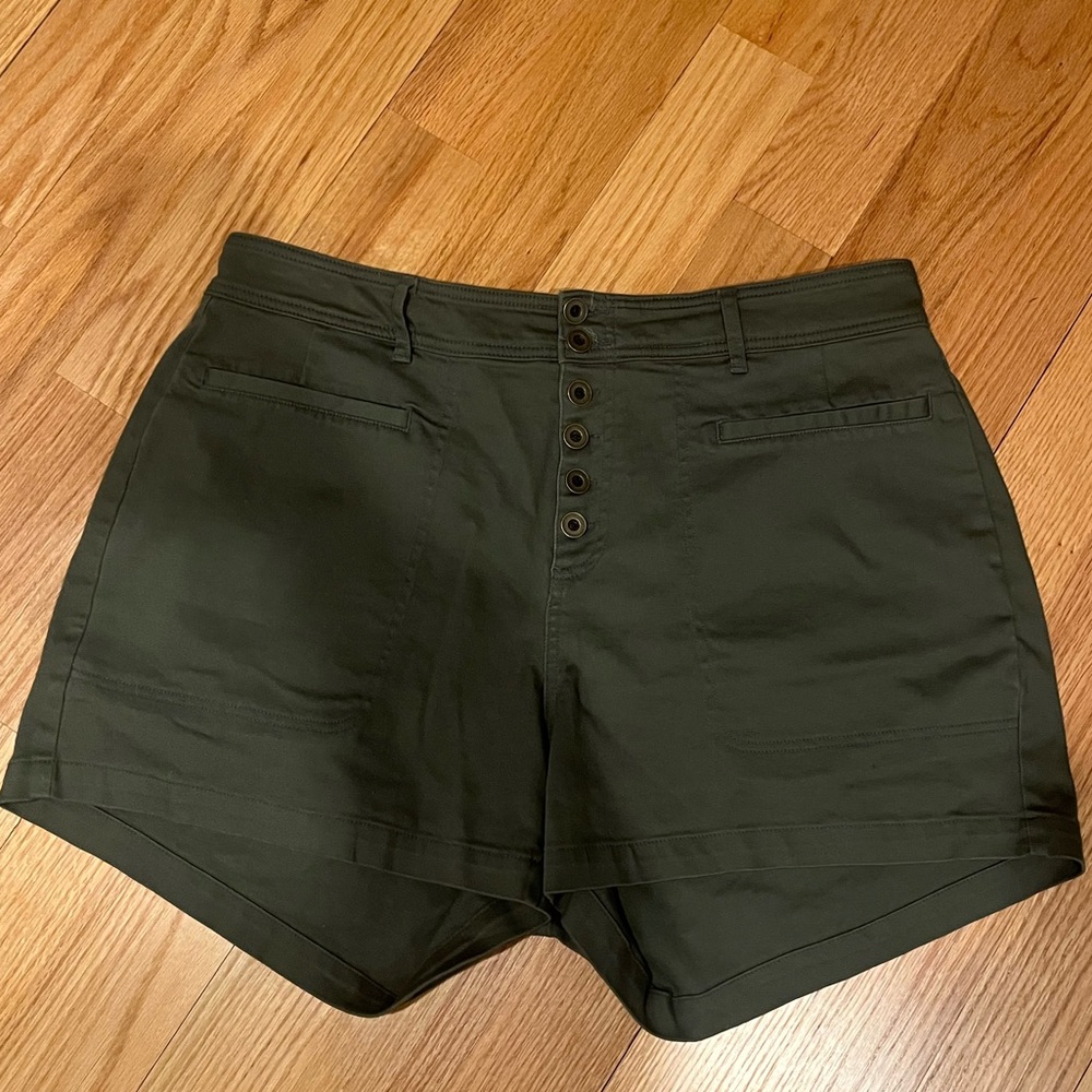 Ava & Viv highwaisted shorts